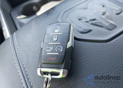 2024 Ram 1500 Laramie 4X4 5'7 Box из США, поврежденный, VIN 1C6SRFJT2RN107679